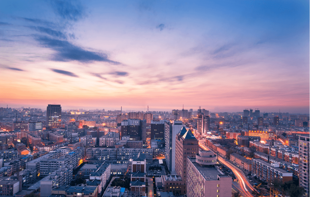 吉林火车站广场，见证历史与现代化的交汇之地